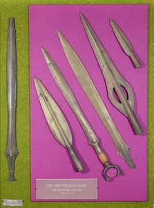 Svärd och spjutspetsar från Whittingham Hoard, sen bronsålder, c.600 f.Kr. (brons)