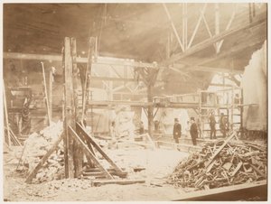 Bartholdis verkstad, med modeller av Frihetsgudinnan i bakgrunden, Paris, 1883