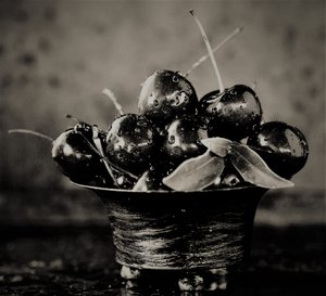 Körsbär, 2019, (fotografi) av Alex Caminker
