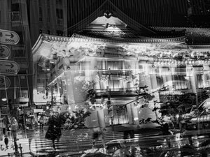 X-ray street, 2020 (svartvitt foto) av Alex Caminker