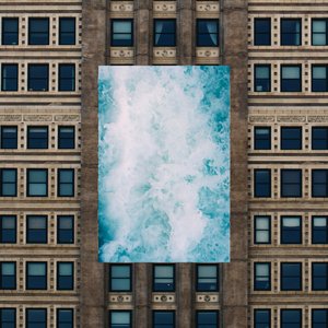 vattenfall, 2019, (collage, hittade objekt) av Alex Caminker