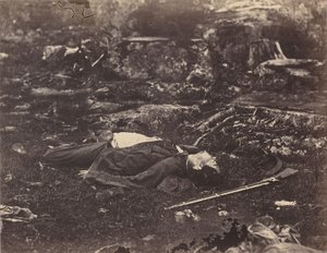 En skarpskytts sista sömn, Gettysburg, Pennsylvania av Alexander Gardner