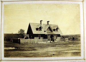 Överste Bullocks hus, indianhandlare, Fort Laramie, 1868 (albuminkopia) av Alexander Gardner