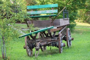 gammal vagn i parken