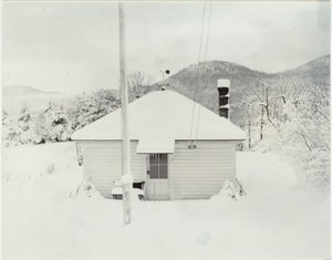 Först snö och lilla huset av Alfred Stieglitz