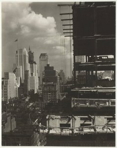 Från mitt fönster på An American Place, North, 1931. av Alfred Stieglitz