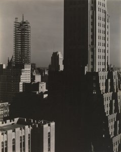 Från mitt fönster på Shelton, North av Alfred Stieglitz
