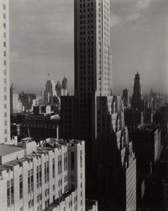 Från mitt fönster på Shelton, norrut av Alfred Stieglitz