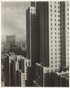 Från My Window at the Shelton, West, 1931. av Alfred Stieglitz