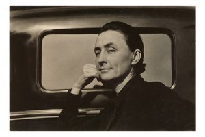 Georgia O’Keeffe – Efter återkomsten från New Mexico, motsvarande O1 av Alfred Stieglitz