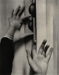 Georgia O’Keeffe – Händer av Alfred Stieglitz