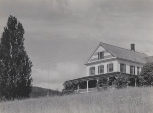 Hus på kullen, Lake George av Alfred Stieglitz