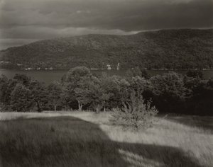 Lake George sett från kullen av Alfred Stieglitz