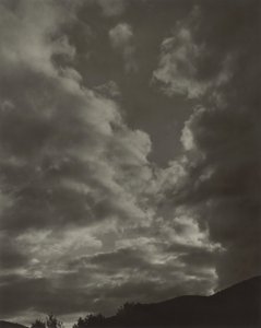 Musik - En svit med tio molnfotografier, nr II av Alfred Stieglitz