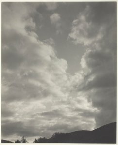 Musik - En sekvens av tio molnfotografier, nr II av Alfred Stieglitz