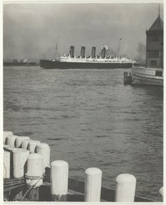 Outward Bound, The Mauretania, 1910, tryckt 191832. av Alfred Stieglitz