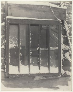 Fönster: Trä, glas, snö, 1923. av Alfred Stieglitz