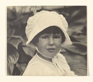 [Yvonne Boursault, Lake George] av Alfred Stieglitz