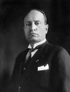 Benito Mussolini (s/v foto)