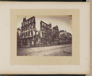 Restaurang Deffieux nedbrunnen (Boulevard Saint-Martin). av Alphonse J. Liébert