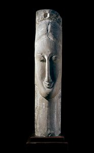 Huvudet av en kvinna. Kvinnans huvud. Skulptur av Amedeo Modigliani (1884-1920) av Amedeo Modigliani
