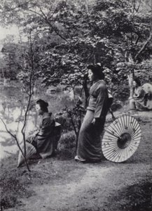 En vilsam tillflyktsort vid sjön, Kinkakuji-klostret (s/v-foto) av American Photographer (after)