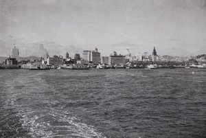 Kalifornien: San Francisco Skyline, från en Southern Pacific färja (svart/vitt foto) av American Photographer (after)