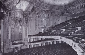 Chicago: Interior, Oriental Theatre (s/v foto) av American Photographer (after)