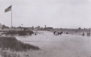 Old Orchard Beach, Maine: Strandscen (s/v foto) av American Photographer (after)