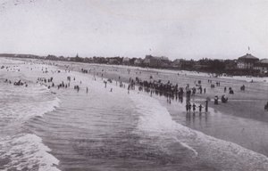 Old Orchard Beach, Maine: Old Orchard Beach (svart/vitt foto) av American Photographer (after)
