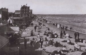 Old Orchard Beach, Maine: På stranden (s/v foto) av American Photographer (after)