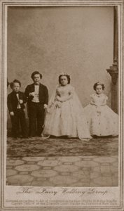 Bröllopsfotografi av Charles Sherwood Stratton, amerikansk underhållare känd som General Tom Thumb, och hans fru, Lavinia Warren