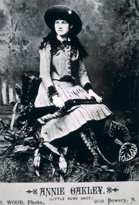 Annie Oakley (1860-1926) (s/v foto) av American Photographer