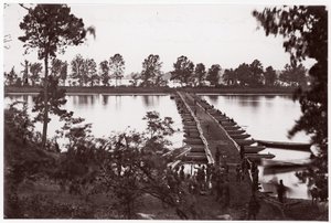 Building Quarters at Fort Brady, ca 1865 (albumin silvertryck från glasnegativ) av American Photographer