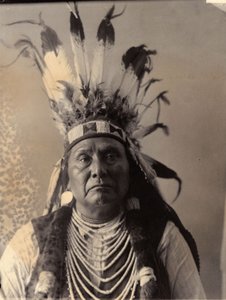 Chef Joseph Washington, Nez Perce, District of Columbia, april 1900 (s/v foto) av American Photographer