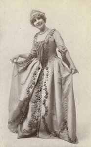 Lucrezia Bori, som "Manon Lescaut" (svartvitt foto) av American Photographer