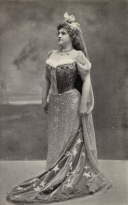 Marcella Sembrich, som Astrifiammante, nattens drottning, i "Trollflöjten" (svartvitt foto) av American Photographer