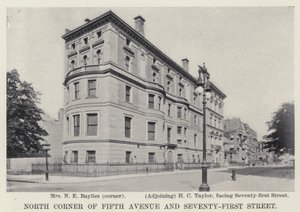 Norra hörnet av Fifth Avenue och Seventy-First Street (s/v foto) av American Photographer