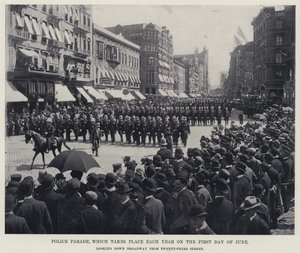 Polisparad, som äger rum varje år den första dagen i juni (s/v foto) av American Photographer