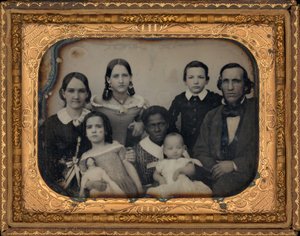 Porträtt av en familj,1860-talet (foto) av American Photographer