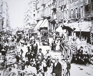 Gatumarknad i Mulberry Street, Lower East Side, New York City av American Photographer