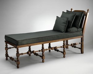 Soffa av American School