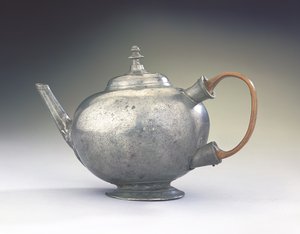 Tekanna, från Boston, Massachusetts, 1740-60 (tenn och trä)