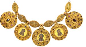 Halsband med hängen, tidigt 1100-tal av Ancient Russian Art