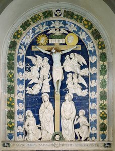 Korsfästelsen med Saint Francois av Assisi, Saint John Evangelist och Saint Jerome Inskriven INRI (I.N.R.I.) på korset. Högreliefkeramik av Andrea della Robbia (1435-1525) omkring 1481 Dim. 565x420 cm Santuario della Verna, Italien