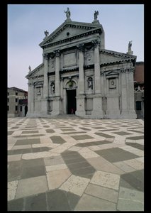 Kyrkans fasad, byggd 1564-80, fasaden utförd 1607-11 av Andrea Palladio