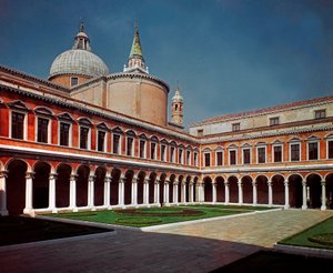 Renässansarkitektur: utsikt över klostret i kyrkan San Giorgio Maggiore (Saint George the Major) designad av arkitekten Andrea di Pietro della Gondola dit Palladio (1508-1580) 1566 Venedig (Venezia), Italien