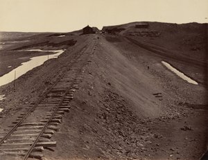 Plåt 2. Granitkanonen, från vattentanken,1869 (foto) av Andrew Joseph Russell