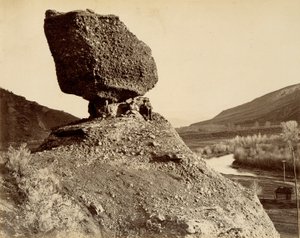 Sphinx of the Valley, från The Great West Illustrated i en serie fotografiska vyer över kontinenten tagna längs Union Pacific Railroads linje västerut från Omaha, Nebraska av A.J. Russell, volym I av Andrew Joseph Russell