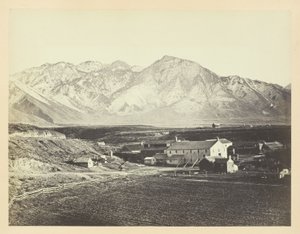 Wasatch Range i Klippiga bergen, från Brigham Youngs ullfabriker av Andrew Joseph Russell